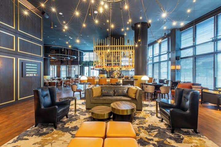 Lobby lounge